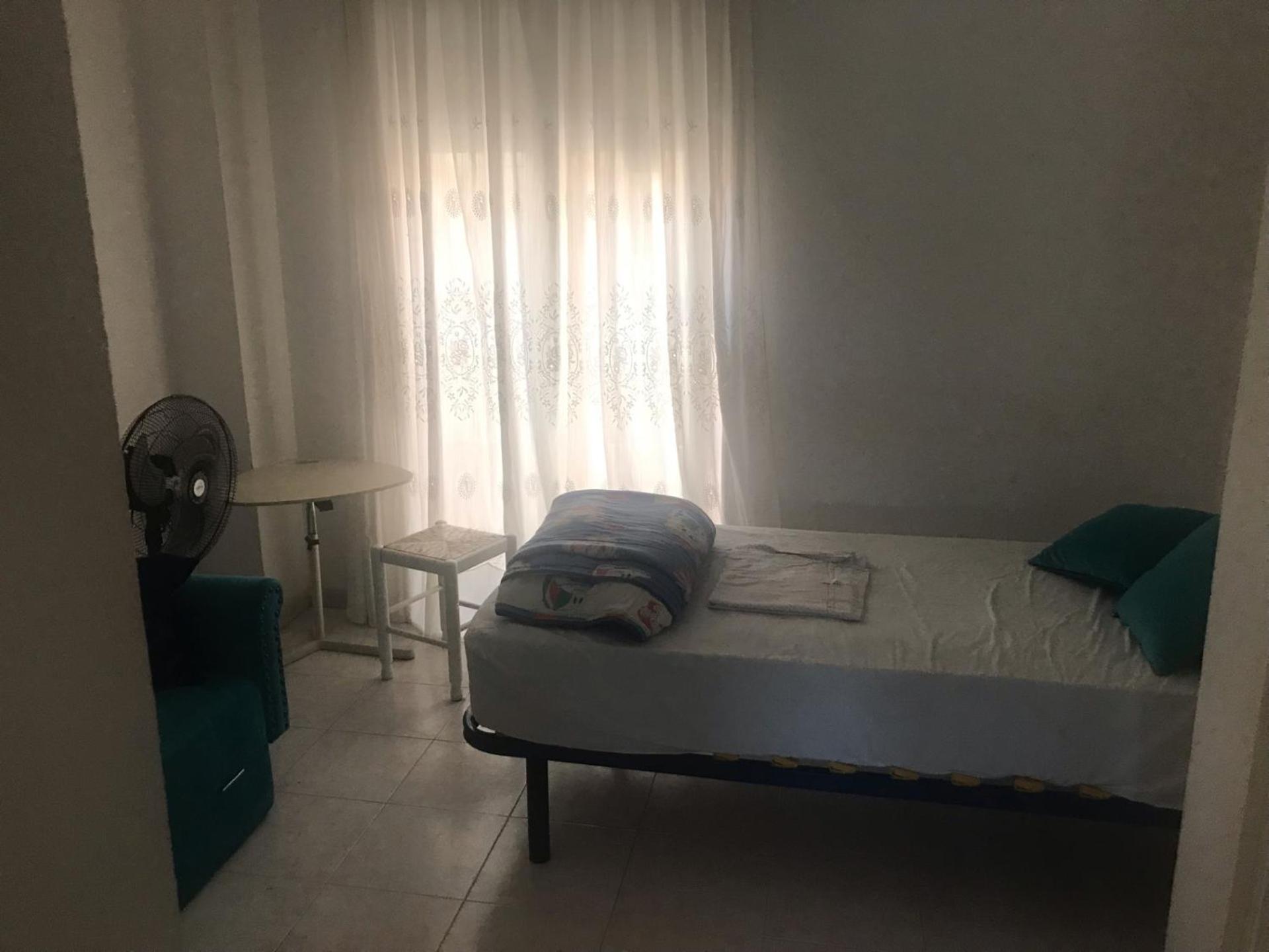 Malaga Habitacion En Apartamento Carlos Haya Apartment ภายนอก รูปภาพ
